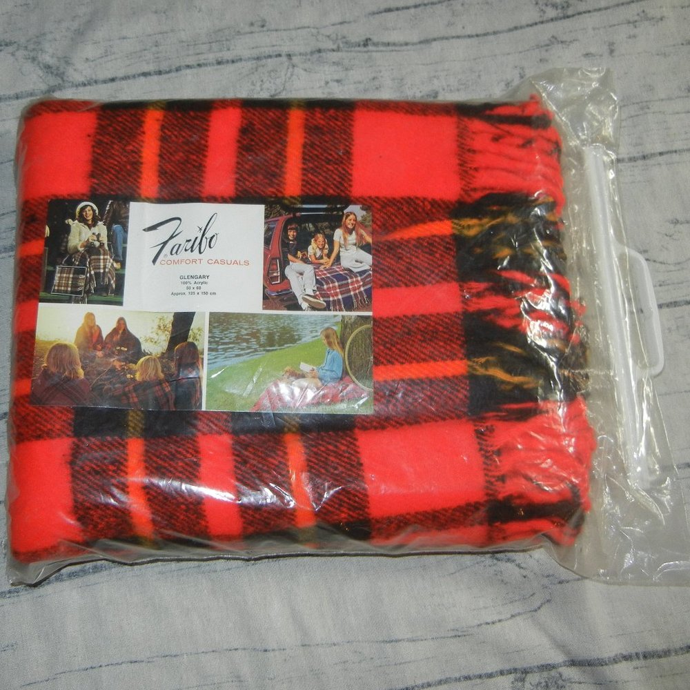 Faribo Red/Black Plaid Stadium Lap Throw Blanket  50" x 60" New Vintage